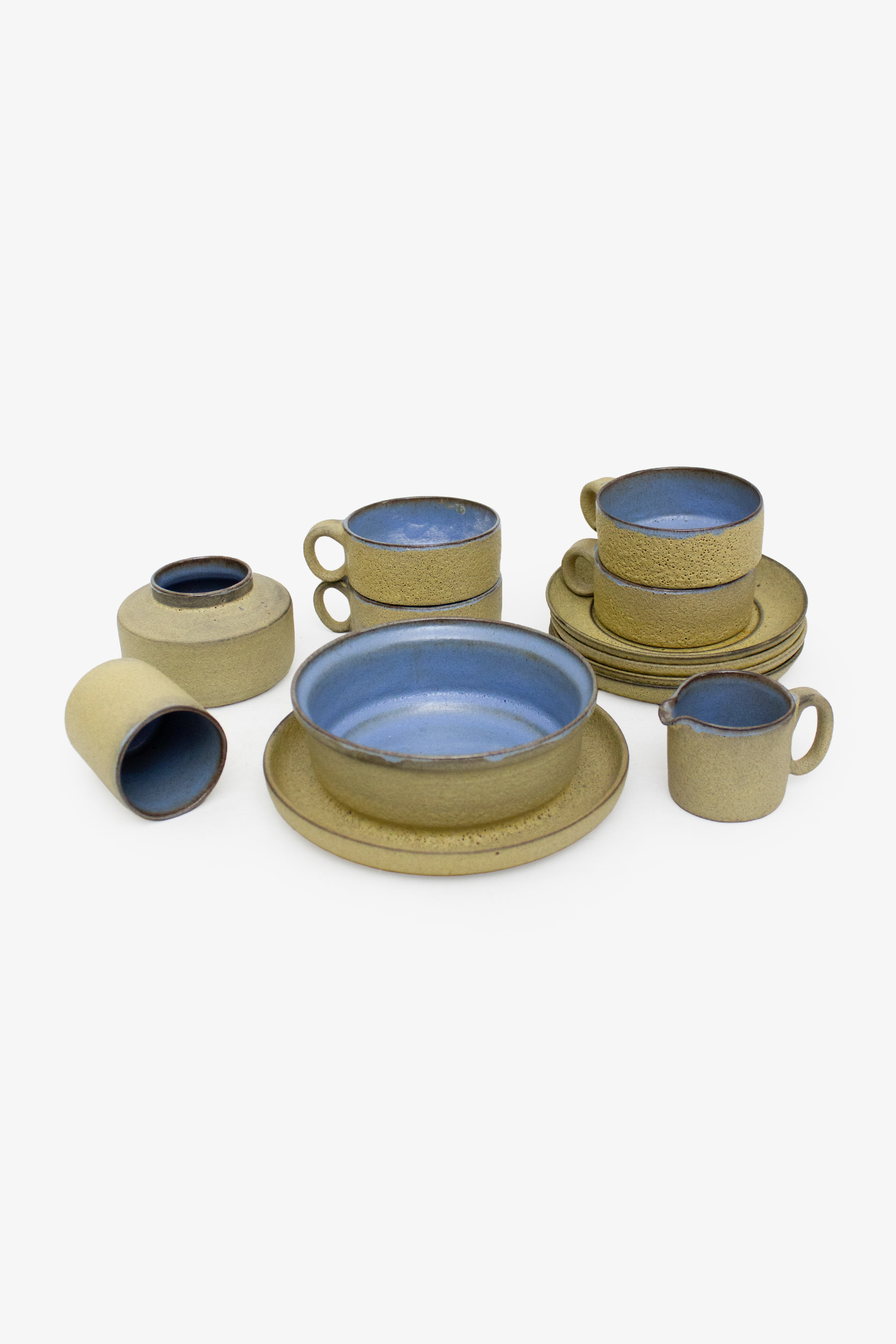 Vintage ruw geglazuurde 12-delige servies set
