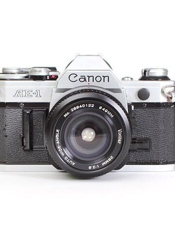 Canon AE-1 spiegelreflexcamera + Vivitar 28mm F2.8