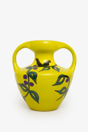 Gele Marei 9302 keramieken amphora vaas 60s/ 70s met decor van planten