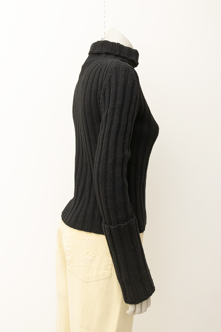 Ann Demeulemeester zwarte gebreide coltrui met extra lange mouwen