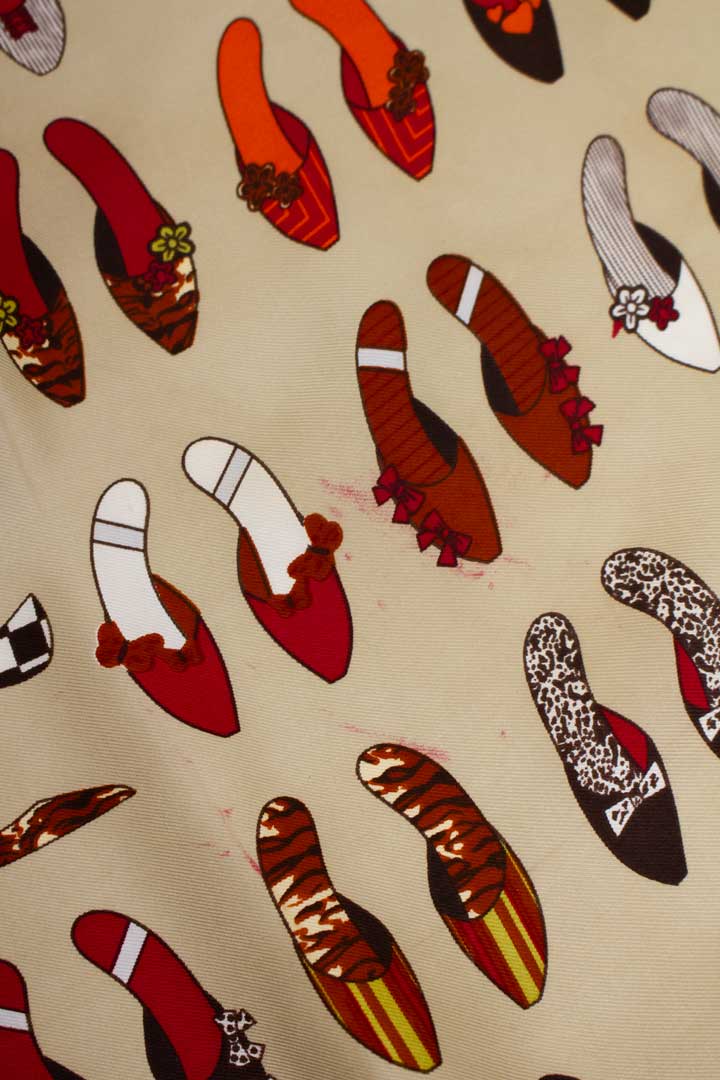 Beige bruin zijden handgerolde vintage Charles Jourdan sjaaltje - Afbeelding 4