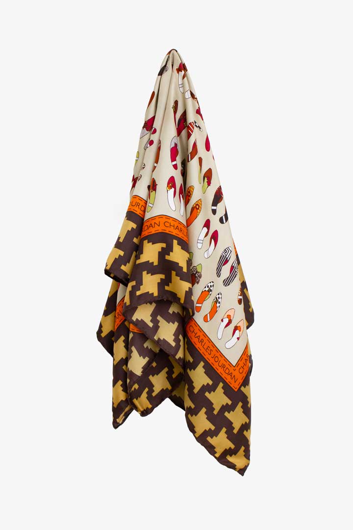 Beige bruin zijden handgerolde vintage Charles Jourdan sjaaltje