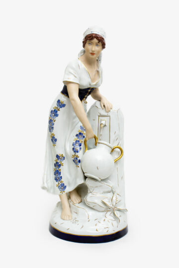 Bohemia Royal Dux porseleinen beeld vrouw bij waterfontein Tsjechië