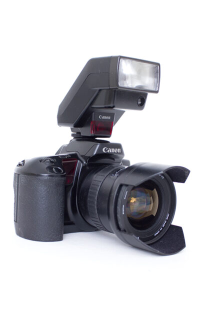 Canon EOS 10 + Sigma 21-35mm