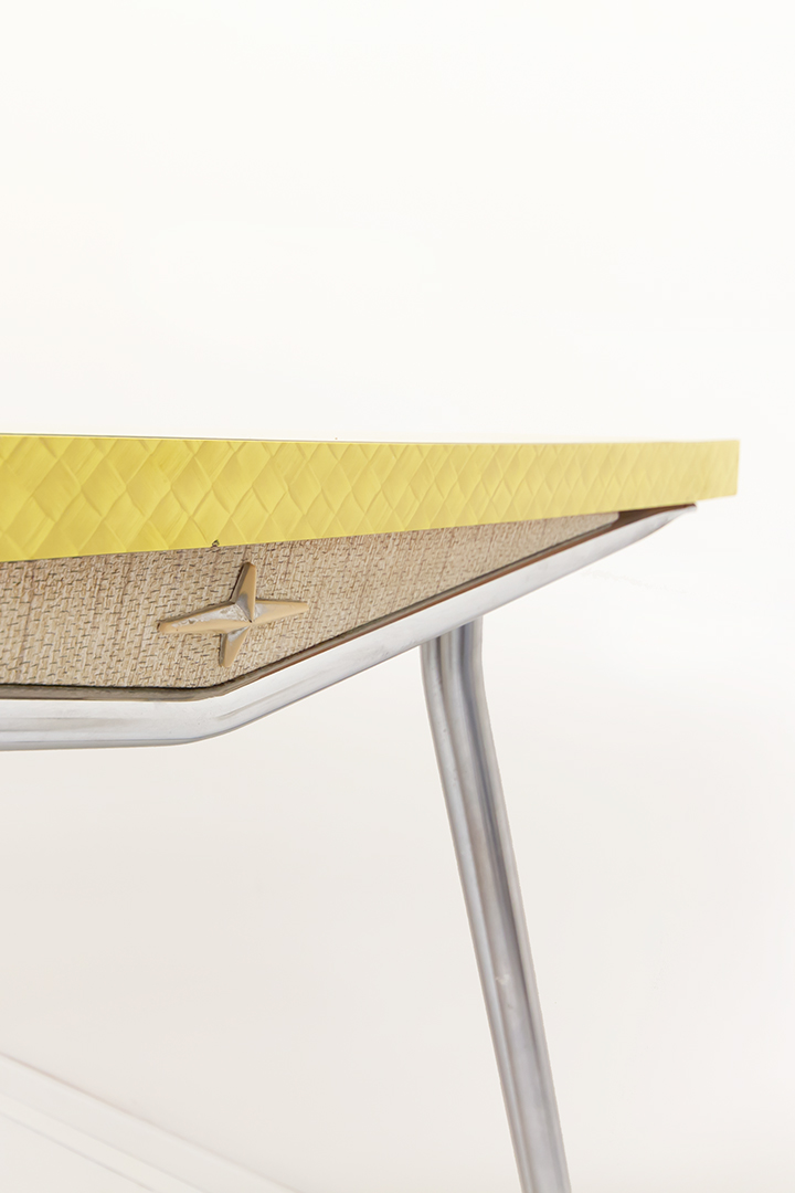 Fifties Amerikaanse dinertafel formica geel