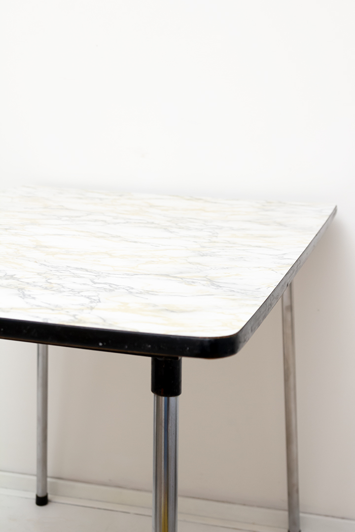 Formica eettafel met marmerprint vintage jaren 60