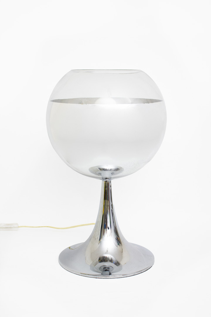Chromen tafellamp met glazen globe kelk 2000s - Glashütte / Tom Dixon stijl