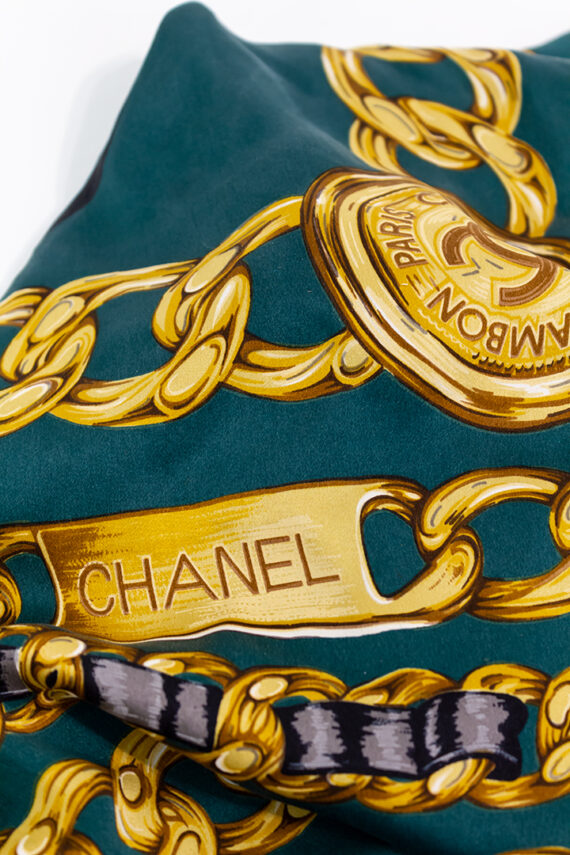 Groene Chanel zijden sjaal met print van chains vintage