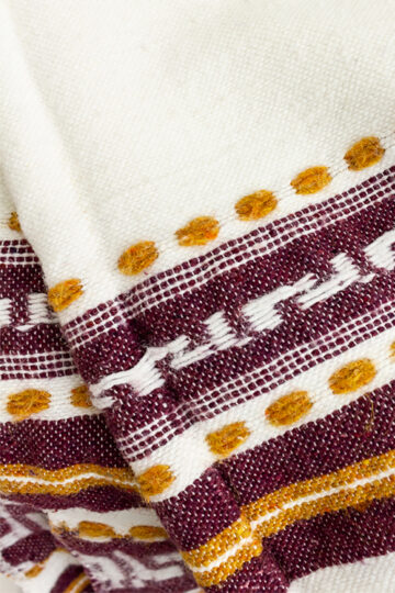 Groot vintage wit wollen plaid met Zuid-Amerikaans patroon