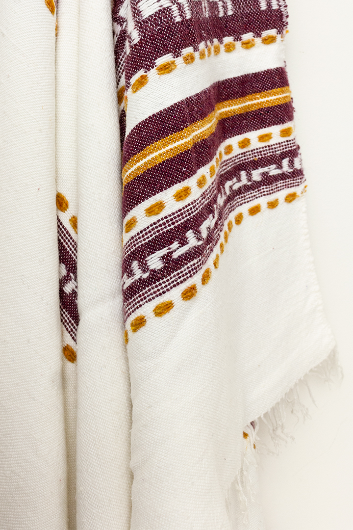 Groot vintage wit wollen plaid met Zuid-Amerikaans patroon