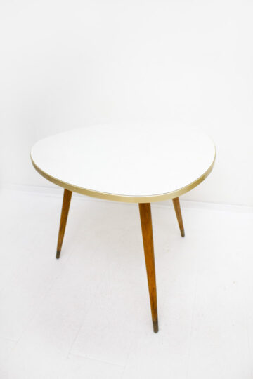 Vintage grote driepoot formica bijzettafel