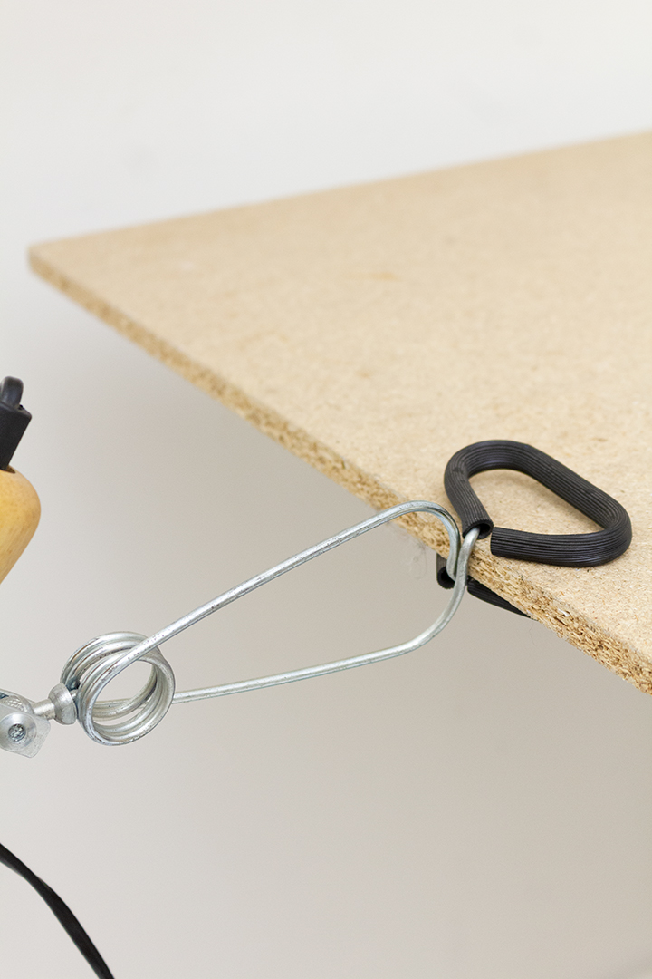 Grote vintage klemlamp hout en aluminium Ikea jaren 90