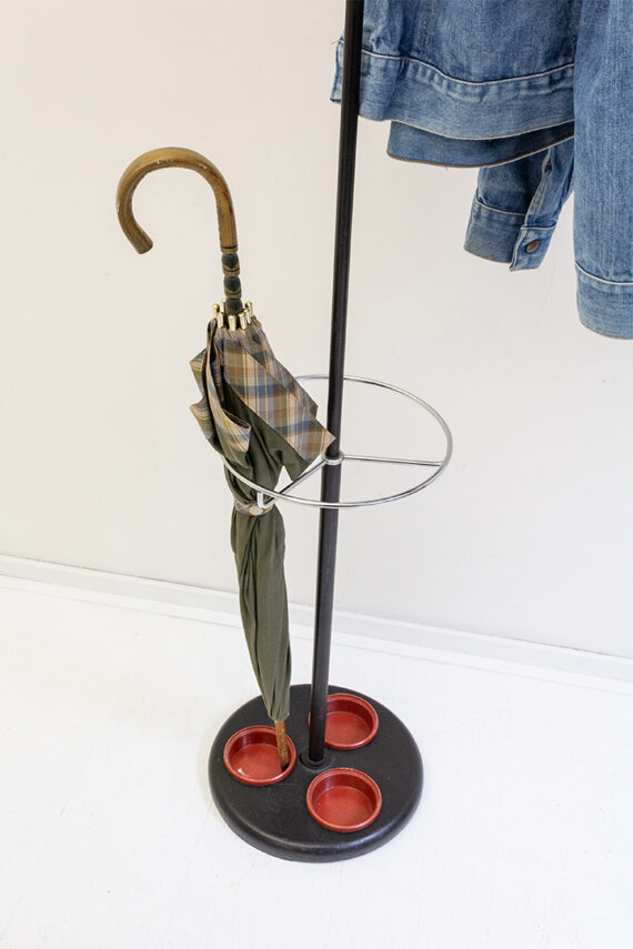 Hago kapstok zwart/rood met parapluhouder jaren 60