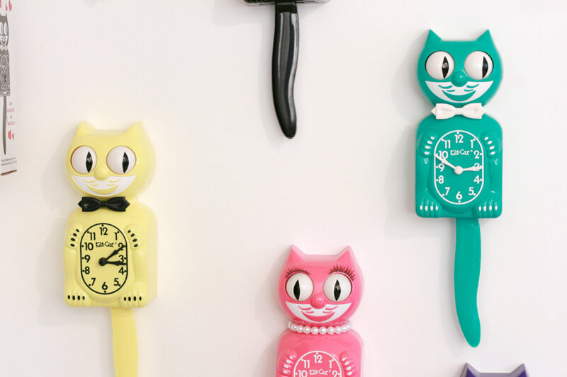 Kit-Cat Klock Green Beauty groene klok