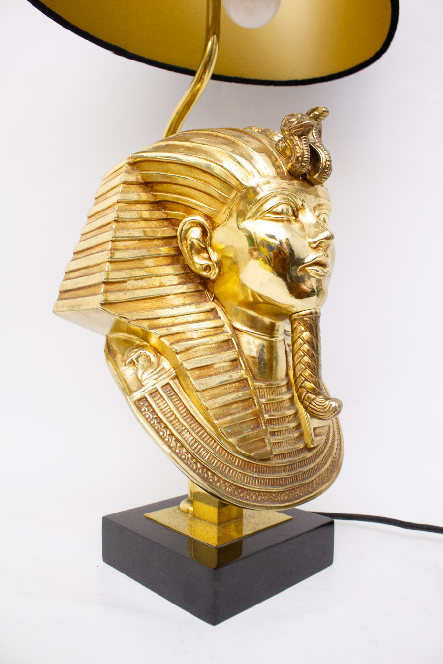 Lusterie DeKnudt Farao 70s tafellamp verguld Noir de Mazy