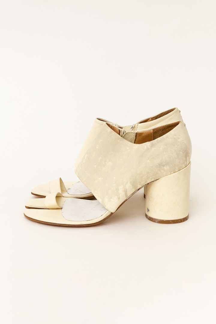 Maison Martin Margiela Tabi sandalen crèmekleurig met hak (opknap-project)