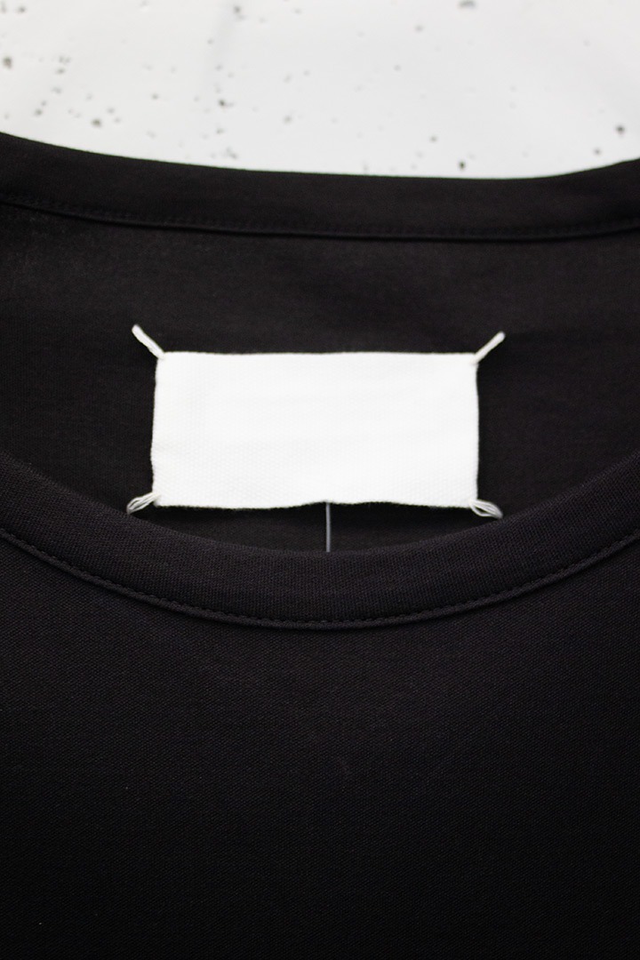 Margiela white label SS10 mouwloze jurk met 3D gepoft detail