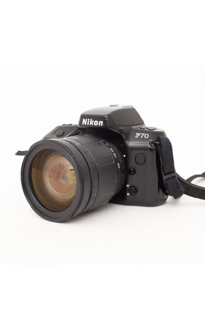 Nikon F70 + Tamron 28-200