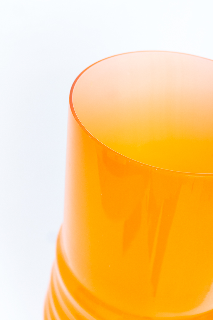 Oranje vloervaas van glas met ribbels Hema 2004