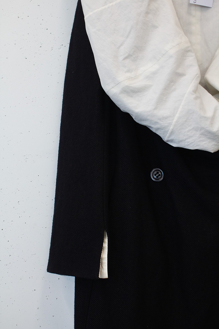 Peachoo + Krejberg zwarte jas met oversized kraag/ hood