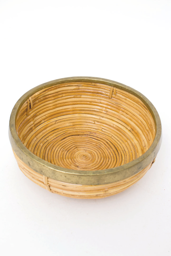 Rotan schaal met messing rand Gabriella Crespi of Raymor