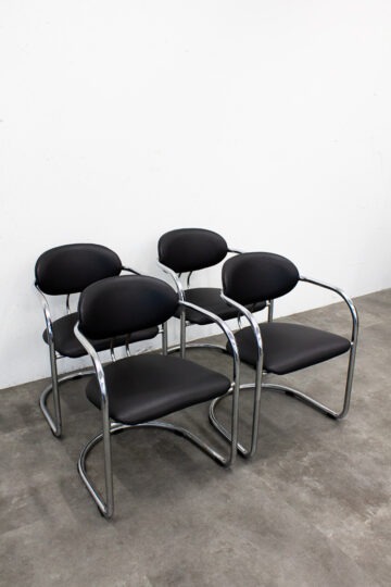 Set van 4 Effezeta Italy buisframe eetkamerstoelen zwart skai leer