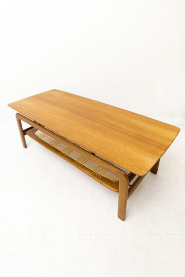 Van Teeffelen salontafel teakhout met rotan details Jaren 50