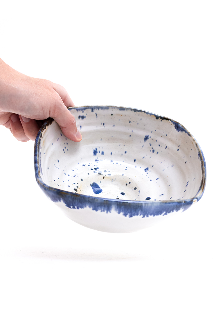 Vierkante schaal keramiek met blauwe spikkels Franck Coutant