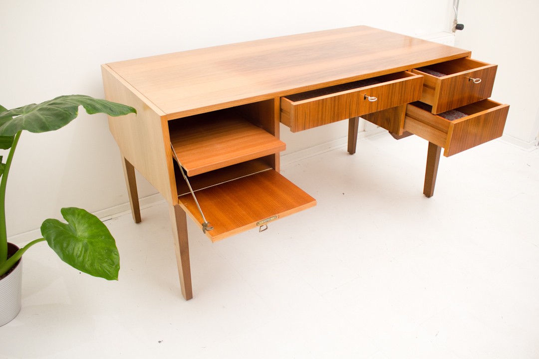 Vintage Grigat jaren 60 bureau met boekenplank