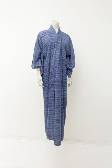 Vintage Japanse kimono met stipjes en bloemenpatroon