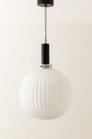 Vintage Space Age hanglamp met opaline lampenkap Massive x PJ De Jaeck