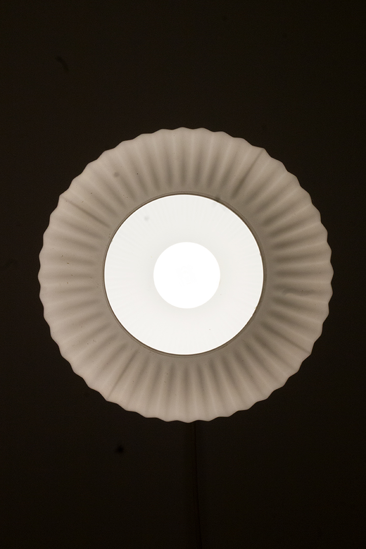 Vintage Space Age hanglamp met opaline lampenkap Massive x PJ De Jaeck