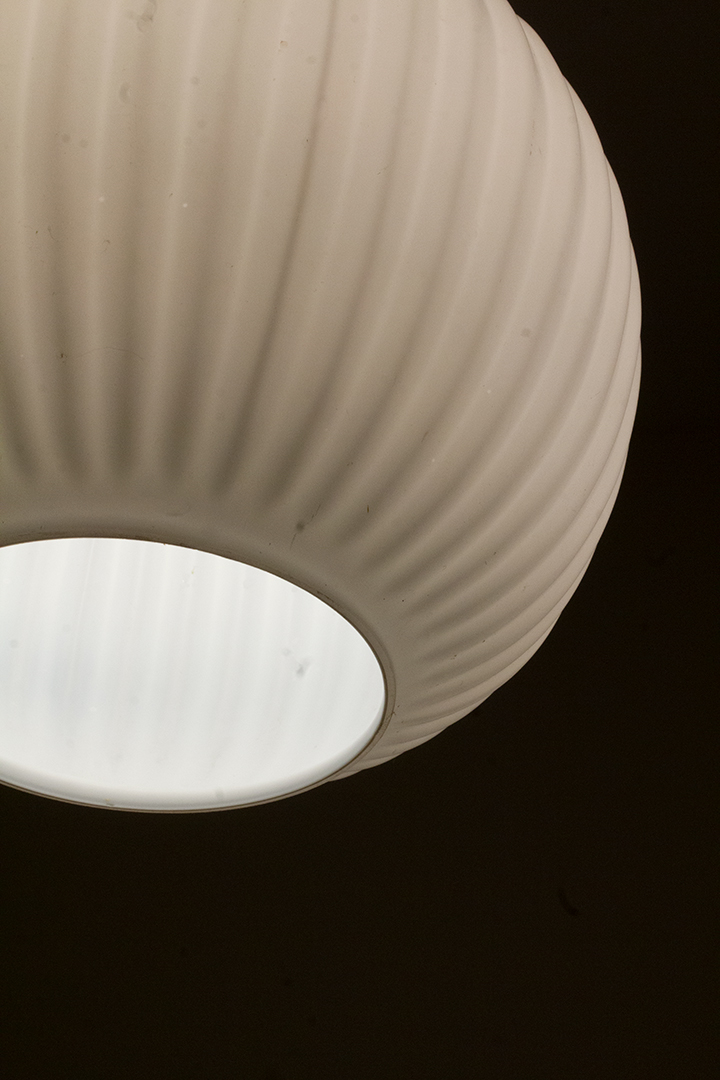 Vintage Space Age hanglamp met opaline lampenkap Massive x PJ De Jaeck