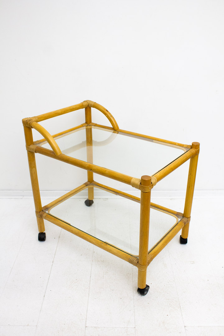 Vintage bamboe barcart met glazen platen