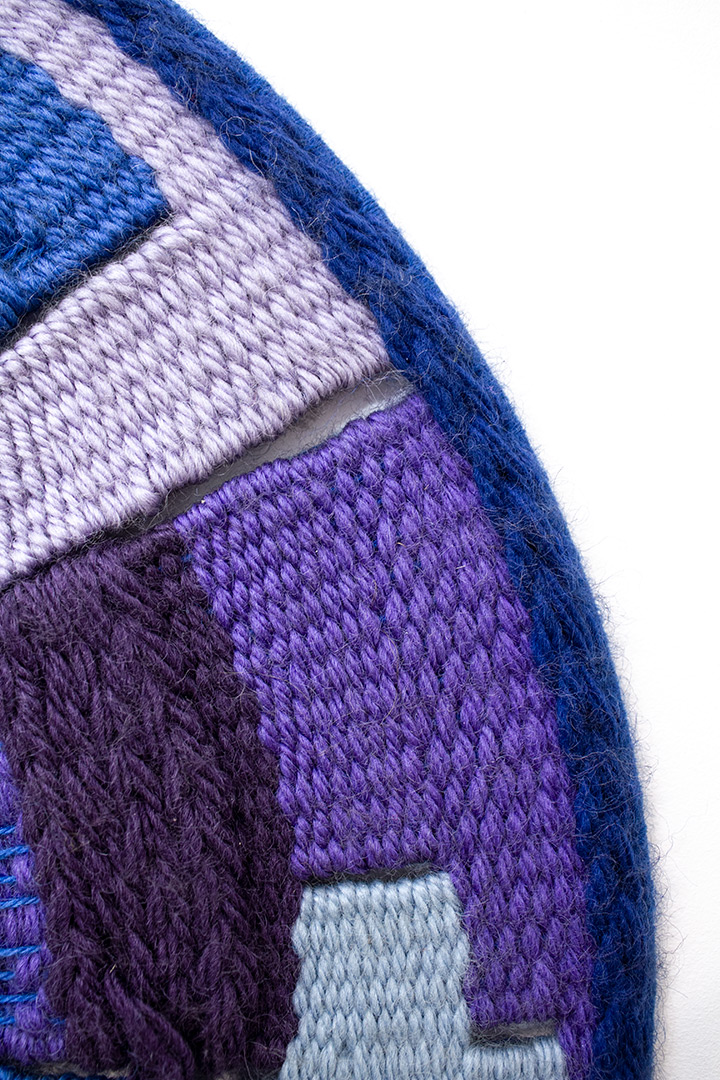 Vintage geweven wandornament blauw en paars met kralen