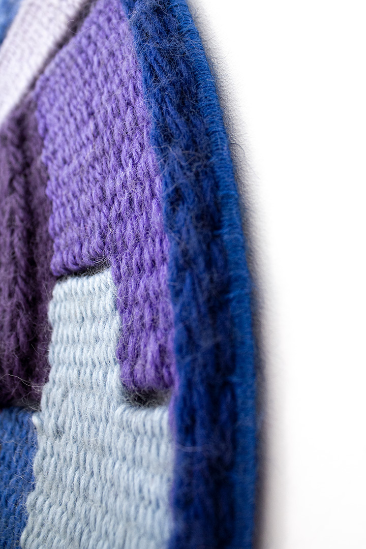 Vintage geweven wandornament blauw en paars met kralen