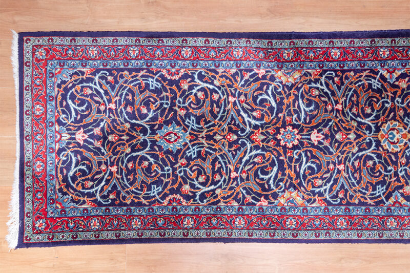 Vintage loper tapijt blauw met ‘swirl' patroon 408x85 cm