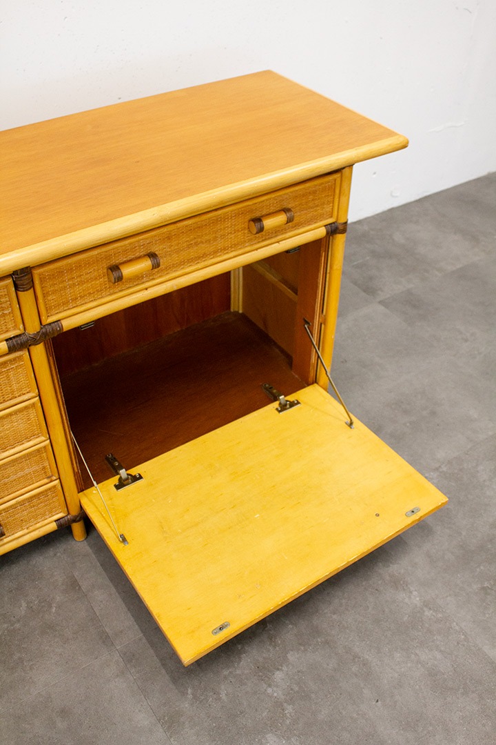 Vintage rotan bamboe sideboard