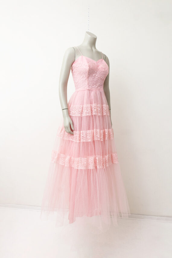 Vintage roze galajurk met tule en kant