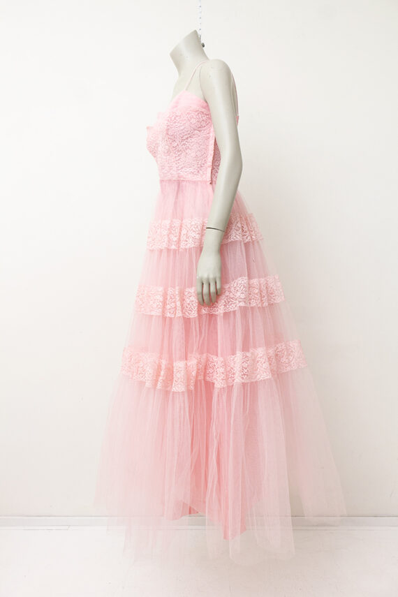 Vintage roze galajurk met tule en kant