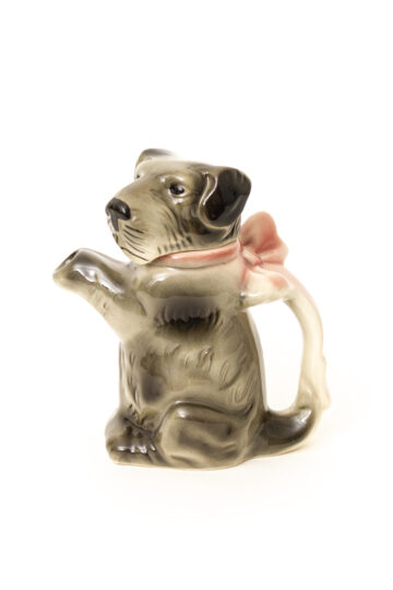 Vintage theepot/karaf hond met roze strik