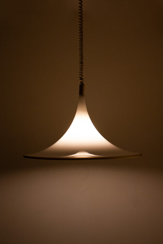 Vintage trompet lamp acryl heksenhoed