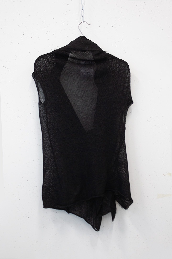 Yohji Yamamoto mouwloos frailed vestje met geknoopt detail