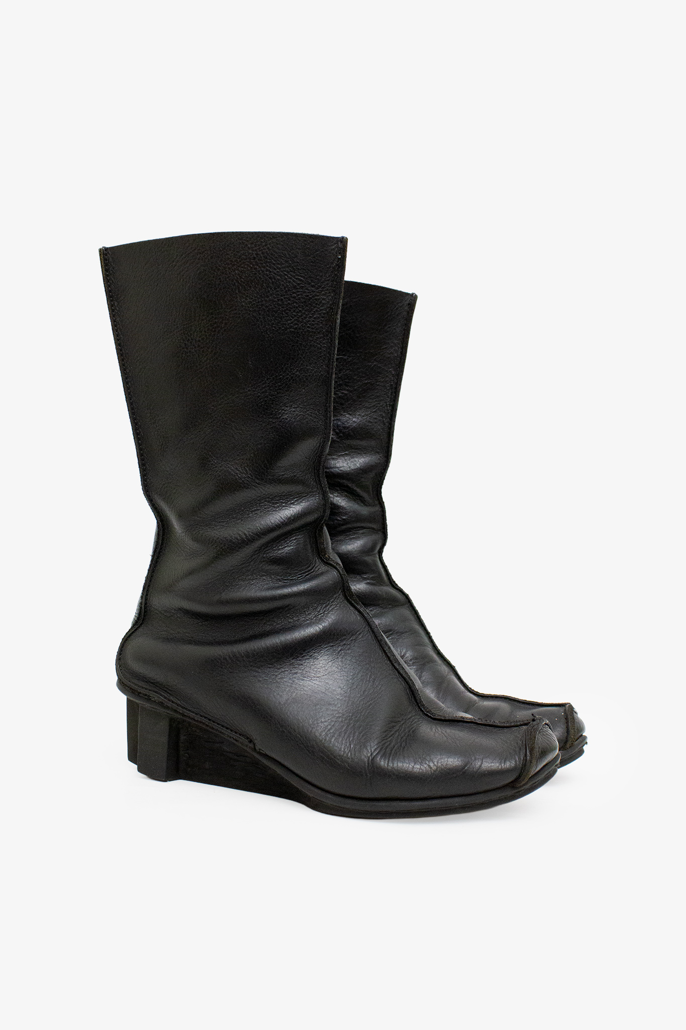 Zwarte halfhoge leren Trippen laarzen met bijzondere hak