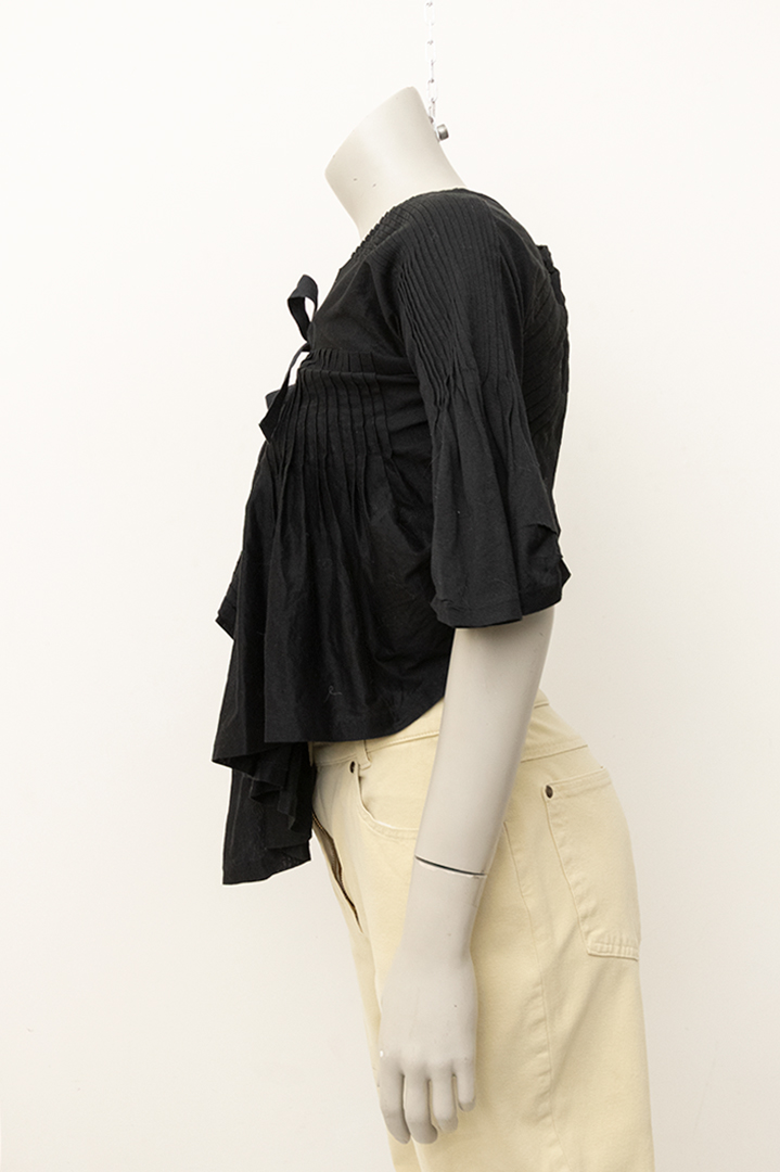 Zwarte top met plooien Tao Comme des Garçons voor 10 Corso Como