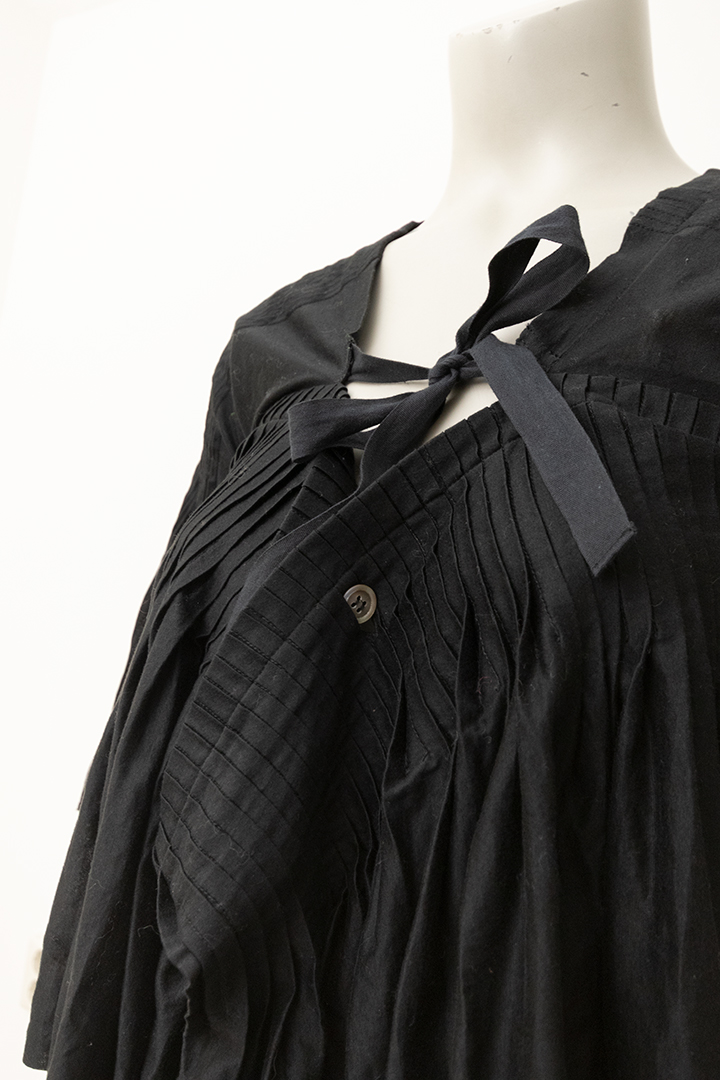 Zwarte top met plooien Tao Comme des Garçons voor 10 Corso Como