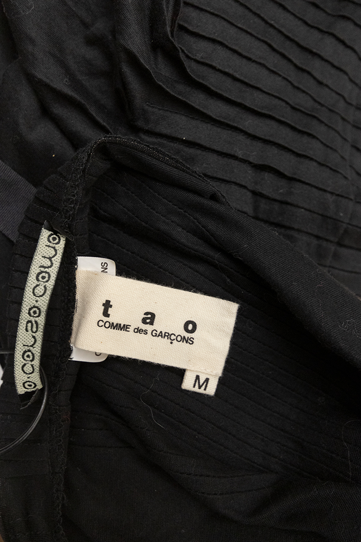 Zwarte top met plooien Tao Comme des Garçons voor 10 Corso Como