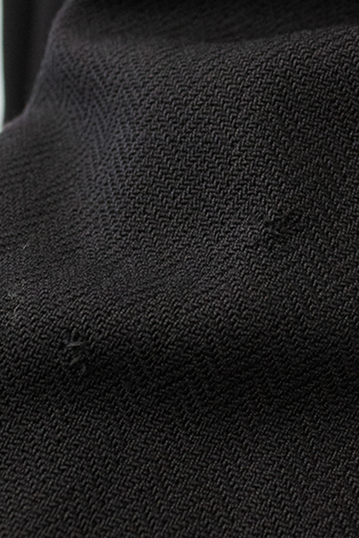 Zwarte wollen Dries van Noten jasje met knopen en satijnen band