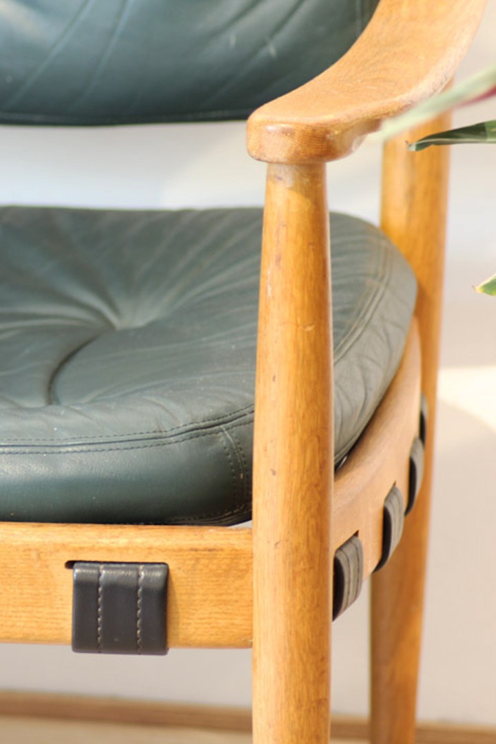 arne-norell-coja-donkergroen-leren-bank