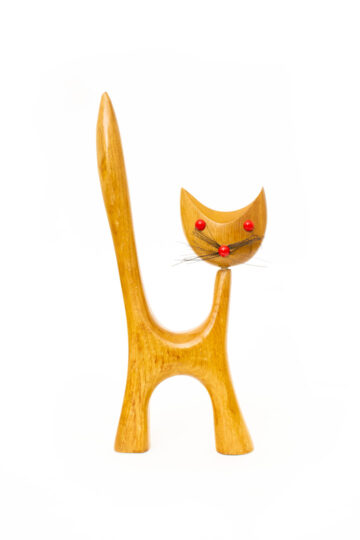 Mid-century teakhouten kat beeld met rode kralen ogen